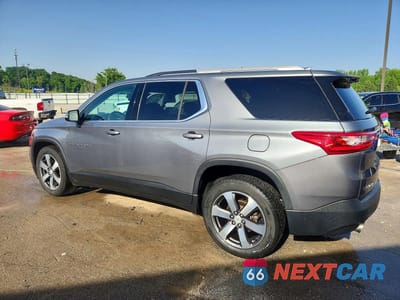 Drugie zdjęcie samochodu z przodu: 2018 CHEVROLET TRAVERSE LT VIN:1GNEVHKW0JJ133464 - miniatura