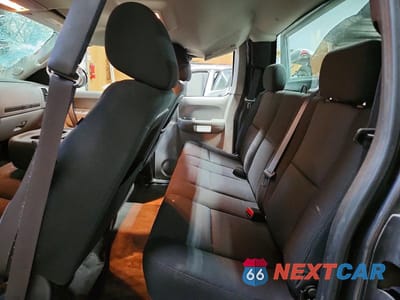 Zdjęcie 10 z 12 samochodu: 2010 CHEVROLET SILVERADO K1500 VIN:1GCSKPE05AZ244518 - miniatura
