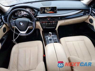Zdjęcie 8 z 13 samochodu: 2016 BMW X5 XDRIVE35I VIN:5UXKR0C5XG0P30190 - miniatura