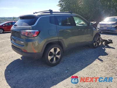 Trzecie zdjęcie samochodu z tyłu: 2017 JEEP COMPASS LATITUDE VIN:3C4NJDBB5HT647422 - miniatura