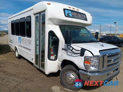 2017 FORD ECONOLINE E450 SUPER DUTY CUTAWAY VAN 1FDFE4FS4HDC26635 - główne zdjęcie licytacji z USA - miniatura