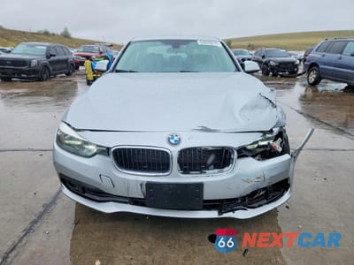 Piąte zdjęcie samochodu w środku: 2016 BMW 320 XI VIN:WBA8A3C58GK690214 - miniatura