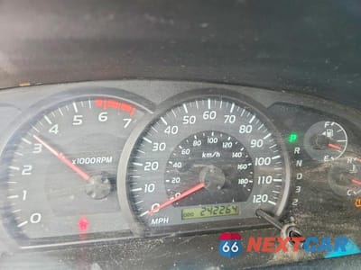 Zdjęcie 9 z 12 samochodu: 2005 TOYOTA TUNDRA DOUBLE CAB LIMITED VIN:5TBET38155S485857 - miniatura