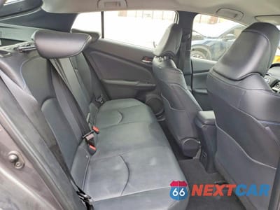 Zdjęcie 10 z 12 samochodu: 2017 TOYOTA PRIUS THREE TOURING VIN:JTDKARFUXH3048331 - miniatura