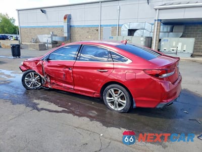 Drugie zdjęcie samochodu z przodu: 2018 HYUNDAI SONATA SPORT VIN:5NPE34AF1JH606497 - miniatura