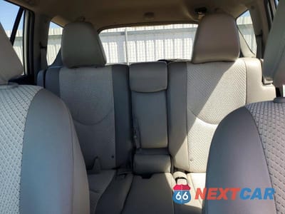 Zdjęcie 10 z 13 samochodu: 2012 TOYOTA RAV4 EV BASE VIN:2T3YL4DV1CW001004 - miniatura