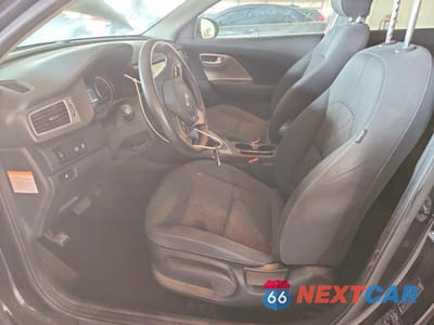 Zdjęcie 7 z 13 samochodu: 2019 KIA NIRO LX VIN:KNDCB3LC8K5266032 - miniatura