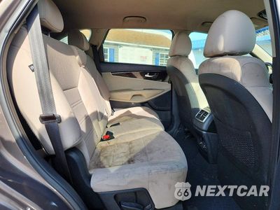 Zdjęcie 11 z 13 samochodu: 2019 KIA SORENTO LX VIN:5XYPGDA36KG434043 - miniatura
