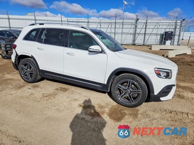 Czwarte zdjęcie samochodu z boku: 2023 MERCEDES-BENZ GLB 250 4MATIC VIN:W1N4M4HB0PW324696 - miniatura