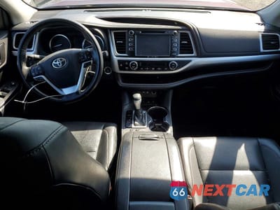 Zdjęcie 8 z 13 samochodu: 2019 TOYOTA HIGHLANDER XLE VIN:5TDJZRFH7KS721766 - miniatura