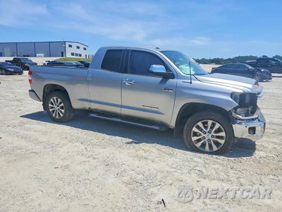 Czwarte zdjęcie samochodu z boku: 2017 TOYOTA TUNDRA DOUBLE CAB LIMITED VIN:5TFSW5F17HX227435 - miniatura