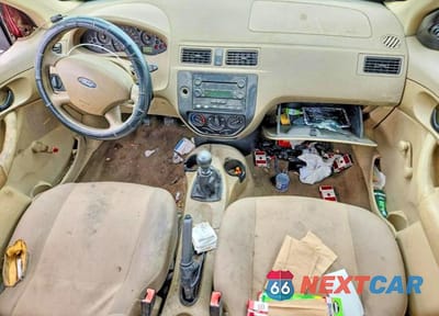 Zdjęcie 8 z 12 samochodu: 2006 FORD FOCUS ZX4 VIN:1FAFP34N56W165258 - miniatura
