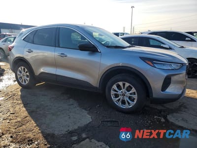 Czwarte zdjęcie samochodu z boku: 2023 FORD ESCAPE ACTIVE VIN:1FMCU9GN0PUB23304 - miniatura