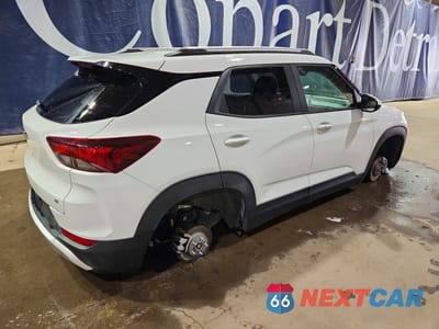 Trzecie zdjęcie samochodu z tyłu: 2025 CHEVROLET TRAILBLAZER LT VIN:KL79MRSL7SB203852 - miniatura