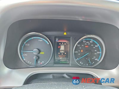 Zdjęcie 9 z 13 samochodu: 2018 TOYOTA RAV4 HV LIMITED VIN:JTMDJREVXJD228248 - miniatura