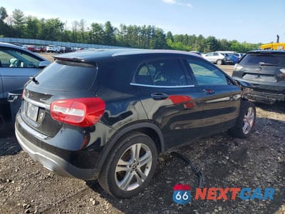 Trzecie zdjęcie samochodu z tyłu: 2020 MERCEDES-BENZ GLA 250 4MATIC VIN:W1NTG4GB0LU029284 - miniatura