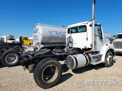 Czwarte zdjęcie samochodu z boku: 2015 FREIGHTLINER BUSINESS CLASS M2 SEMI TRUCK VIN:1FUBC5CY2FHGK0773 - miniatura