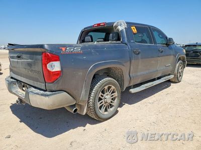 Trzecie zdjęcie samochodu z tyłu: 2016 TOYOTA TUNDRA CREWMAX SR5 VIN:5TFEM5F18GX095173 - miniatura