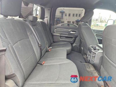 Zdjęcie 10 z 12 samochodu: 2019 RAM 3500 BIG HORN VIN:3C63RRHL4KG614965 - miniatura