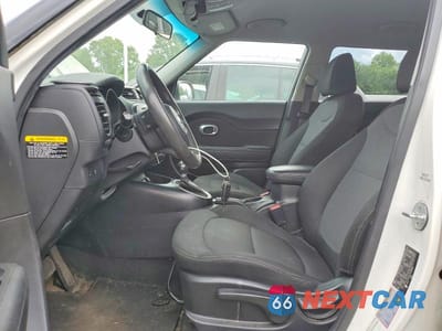 Zdjęcie 7 z 12 samochodu: 2018 KIA SOUL + VIN:KNDJP3A55J7612652 - miniatura