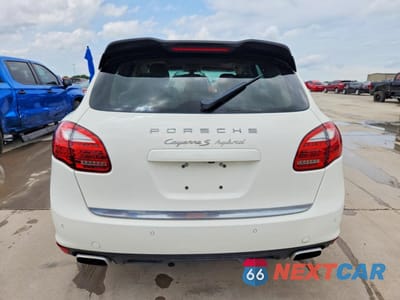 Zdjęcie 6 z 13 samochodu: 2012 PORSCHE CAYENNE S HYBRID VIN:WP1AE2A25CLA91463 - miniatura