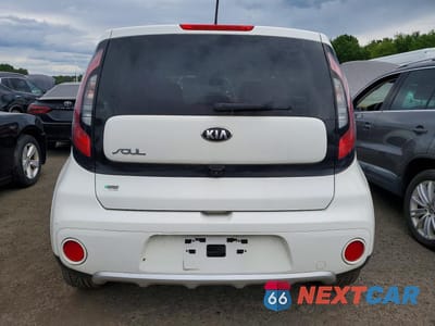 Zdjęcie 6 z 12 samochodu: 2018 KIA SOUL + VIN:KNDJP3A55J7612652 - miniatura