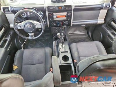 Zdjęcie 8 z 12 samochodu: 2007 TOYOTA FJ CRUISER BASE VIN:JTEBU11F870050527 - miniatura