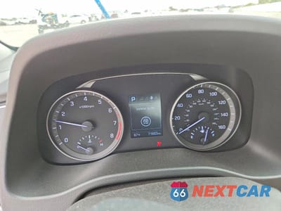 Zdjęcie 9 z 12 samochodu: 2018 HYUNDAI ELANTRA VIN:5NPD84LF5JH314605 - miniatura