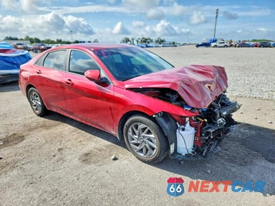 Czwarte zdjęcie samochodu z boku: 2024 HYUNDAI ELANTRA SEL VIN:KMHLM4DG1RU799109 - miniatura