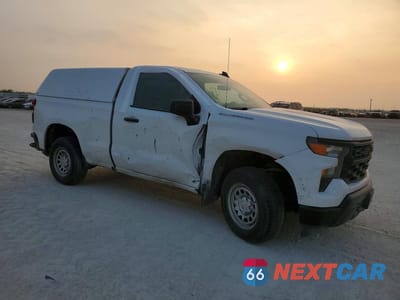 Czwarte zdjęcie samochodu z boku: 2023 CHEVROLET SILVERADO C1500 VIN:3GCNAAEK3PG340137 - miniatura