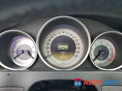 Zdjęcie 9 z 13 samochodu: 2012 MERCEDES-BENZ C 300 4MATIC VIN:WDDGF8BB8CR210944 - miniatura