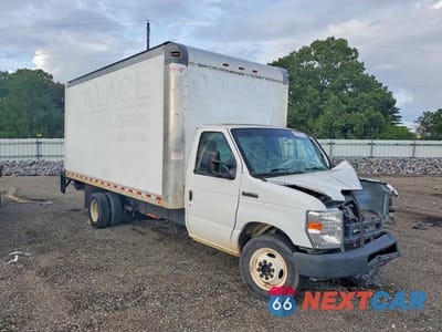 Czwarte zdjęcie samochodu z boku: 2019 FORD E350 BOX TRUCK VIN:1FDWE3FS8KDC32925 - miniatura