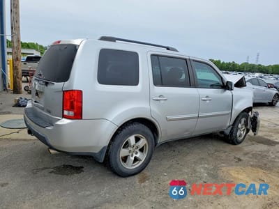 Trzecie zdjęcie samochodu z tyłu: 2011 HONDA PILOT EX VIN:5FNYF3H4XBB030993 - miniatura