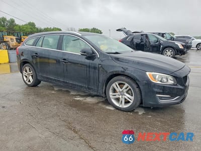 Czwarte zdjęcie samochodu z boku: 2015 VOLVO V60 PREMIER+ VIN:YV140MEC8F1210614 - miniatura