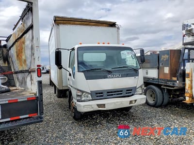 Czwarte zdjęcie samochodu z boku: 2006 ISUZU NPR VIN:JALB4B16767015394 - miniatura