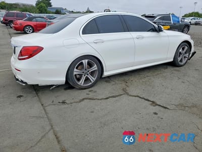 Trzecie zdjęcie samochodu z tyłu: 2019 MERCEDES-BENZ E 300 VIN:WDDZF4JB8KA506501 - miniatura
