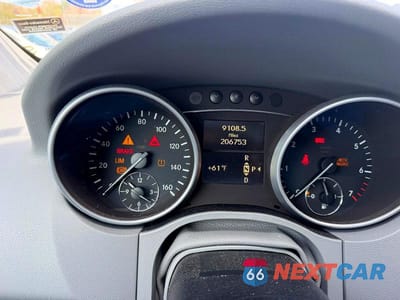 Zdjęcie 8 z 10 samochodu: 2010 MERCEDES-BENZ ML 350 4MATIC VIN:4JGBB8GB1AA615902 - miniatura