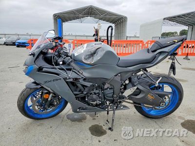 Trzecie zdjęcie samochodu z tyłu: 2026 KAWASAKI ZX636 K VIN:JKBZXJK11TA014220 - miniatura