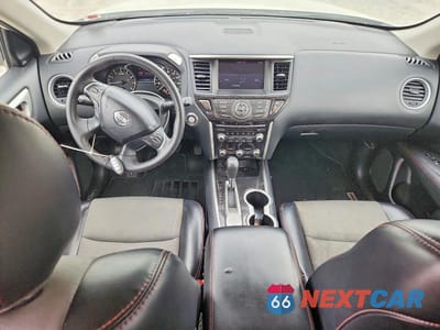 Zdjęcie 8 z 13 samochodu: 2020 NISSAN PATHFINDER SV VIN:5N1DR2BN9LC579578 - miniatura