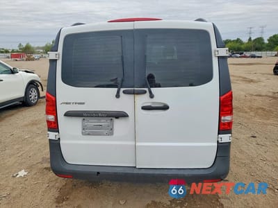 Zdjęcie 6 z 13 samochodu: 2016 MERCEDES-BENZ METRIS VIN:WD3PG2EA0G3125672 - miniatura