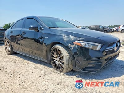 Czwarte zdjęcie samochodu z boku: 2021 MERCEDES-BENZ A 35 AMG VIN:W1K3G5BB8MJ321245 - miniatura