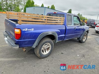 Trzecie zdjęcie samochodu z tyłu: 2001 MAZDA B3000 CAB PLUS VIN:4F4ZR17U81TM28126 - miniatura