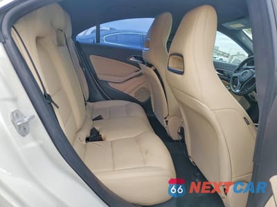 Zdjęcie 10 z 13 samochodu: 2014 MERCEDES-BENZ CLA 250 VIN:WDDSJ4EB7EN104962 - miniatura