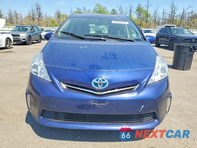 Piąte zdjęcie samochodu w środku: 2012 TOYOTA PRIUS V TWO VIN:JTDZN3EU0C3141224 - miniatura