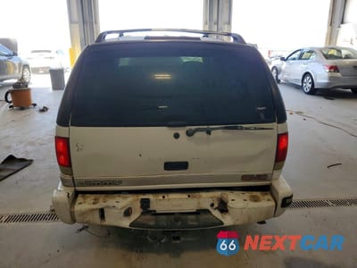 Zdjęcie 6 z 14 samochodu: 2000 GMC JIMMY / ENVOY VIN:1GKDT13W8Y2231263 - miniatura