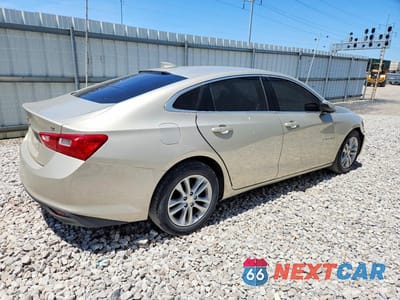 Trzecie zdjęcie samochodu z tyłu: 2016 CHEVROLET MALIBU LT VIN:1G1ZE5ST8GF183404 - miniatura