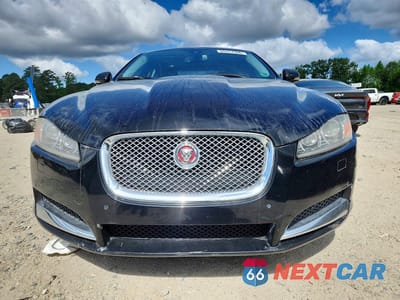 Piąte zdjęcie samochodu w środku: 2015 JAGUAR XF VIN:SAJWA0FS5FPU50762 - miniatura