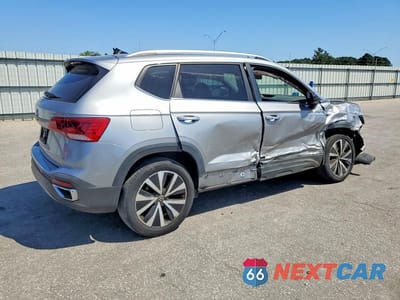 Trzecie zdjęcie samochodu z tyłu: 2022 VOLKSWAGEN TAOS SE VIN:3VVRX7B2XNM022748 - miniatura