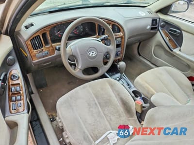 Zdjęcie 8 z 12 samochodu: 2005 HYUNDAI ELANTRA GLS VIN:KMHDN46D65U009074 - miniatura