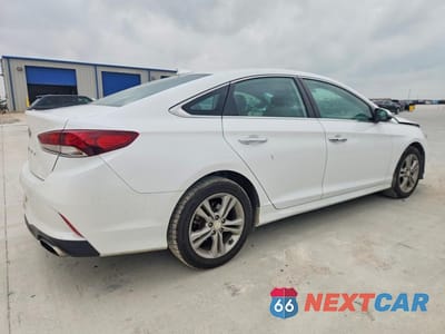 Trzecie zdjęcie samochodu z tyłu: 2019 HYUNDAI SONATA SEL VIN:5NPE34AF2KH775106 - miniatura